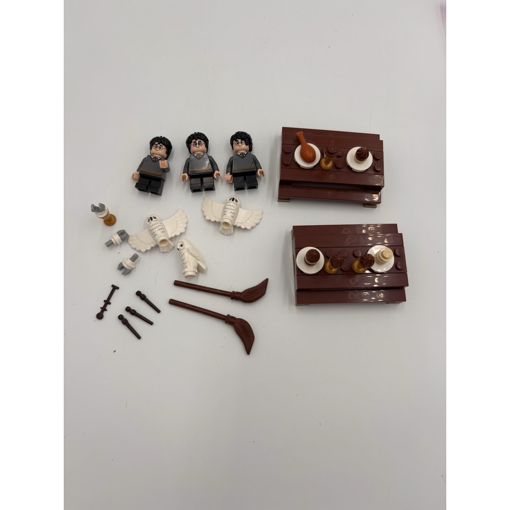 LEGO Harry Potter - Mini Figures And Accessories Lot Wand Broom Owl